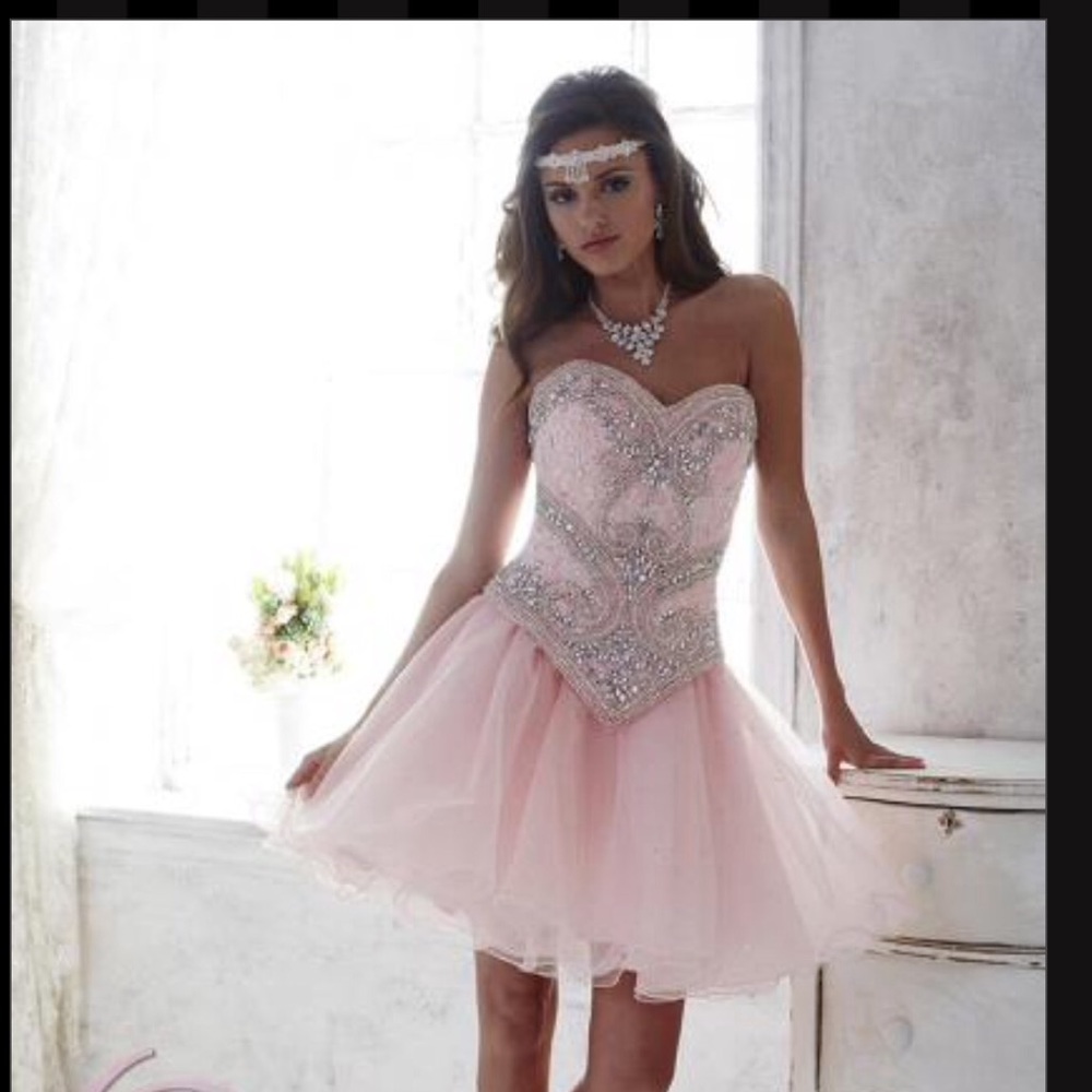 HOUSE OF WU top, short skirt, jacket